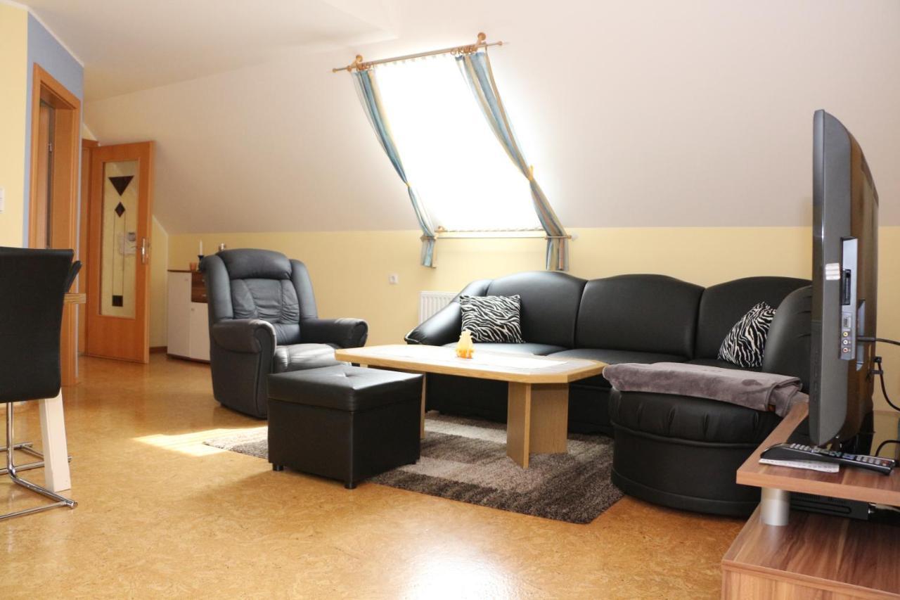 Ferienwohnung Moni Geiseldorf Экстерьер фото