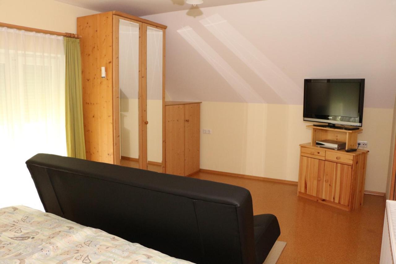 Ferienwohnung Moni Geiseldorf Экстерьер фото